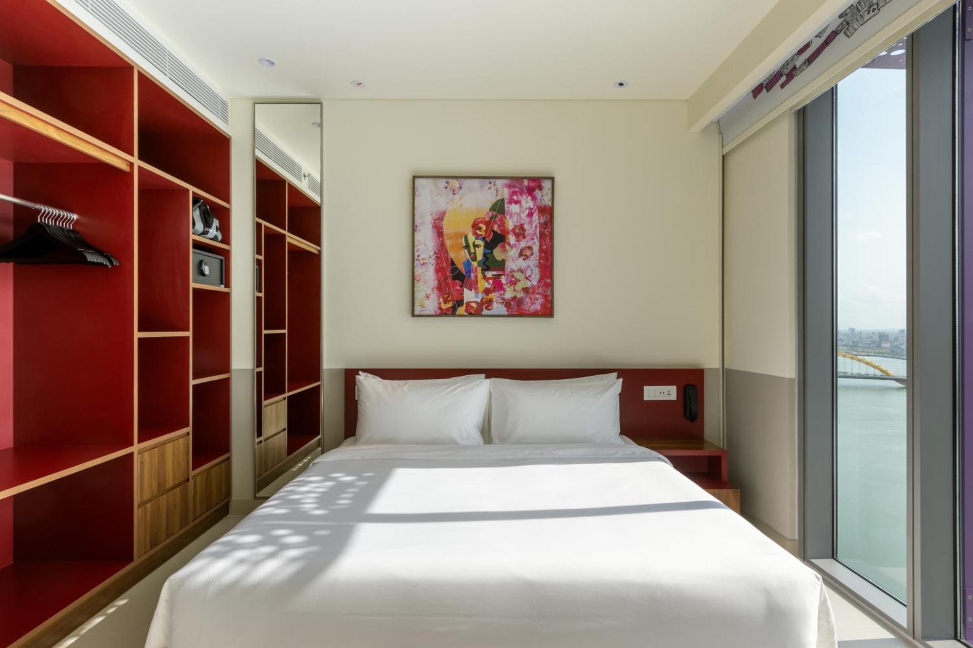 Hotel Wink Icon Riverside - Luxury - 24hrs & Rooftop Pool Bar