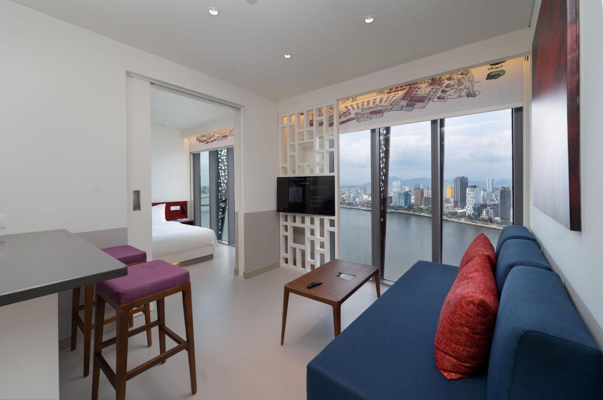 Hotel Wink Icon Riverside - Luxury - 24hrs & Rooftop Pool Bar 5*