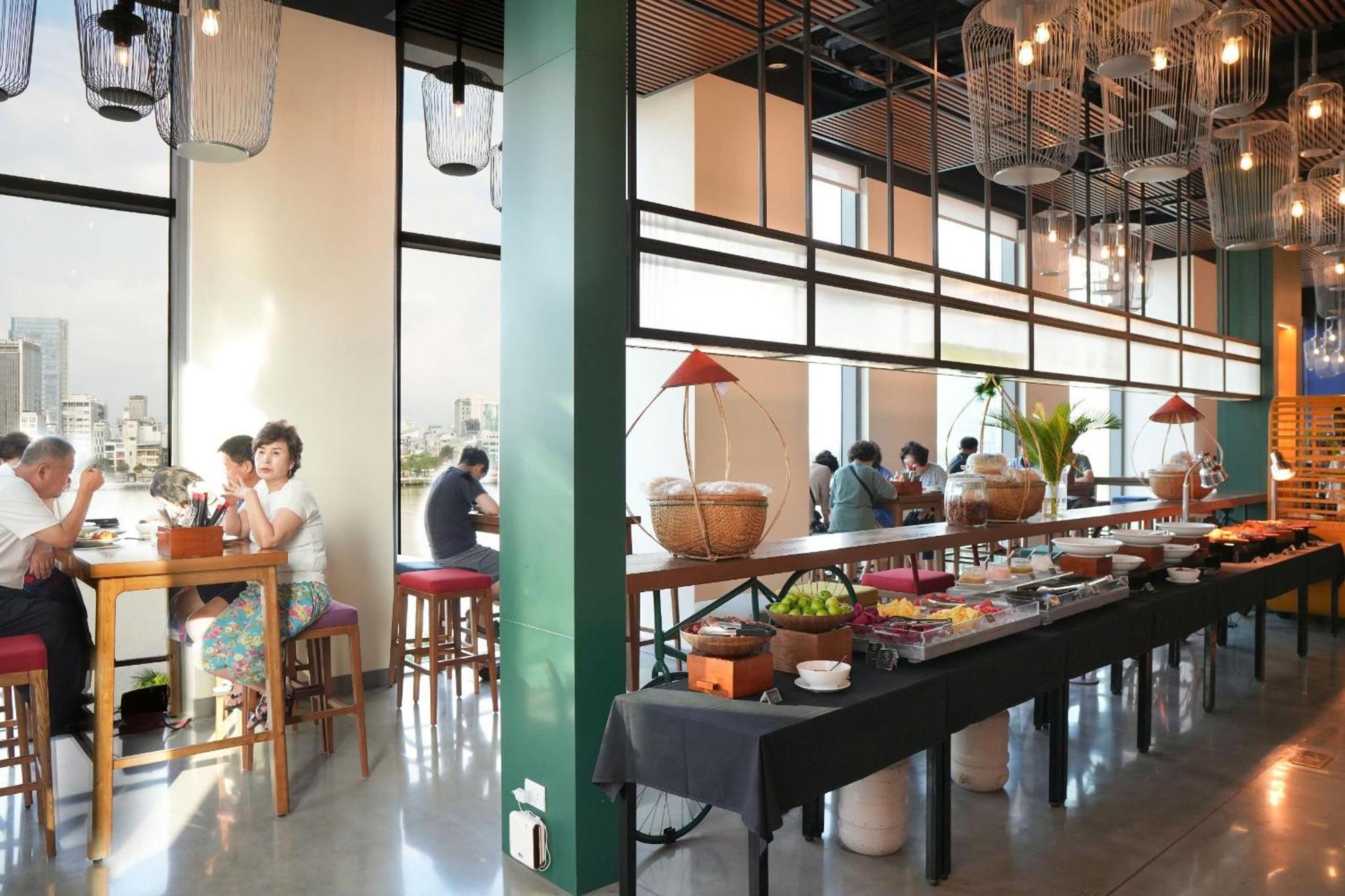 Wink Icon Riverside - Luxury - 24hrs & Rooftop Pool Bar 5* Da Nang