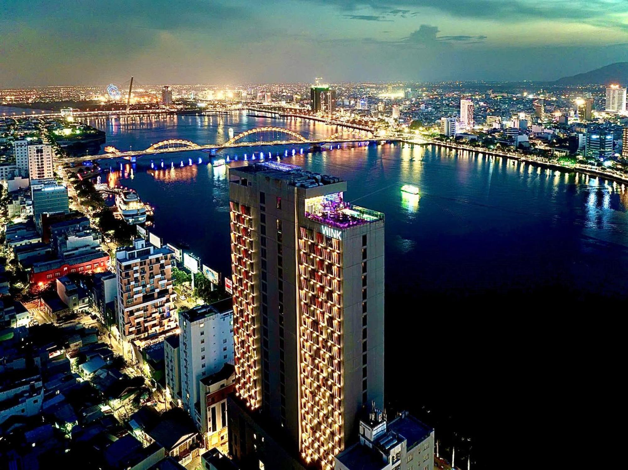 Wink Icon Riverside - Luxury - 24hrs & Rooftop Pool Bar