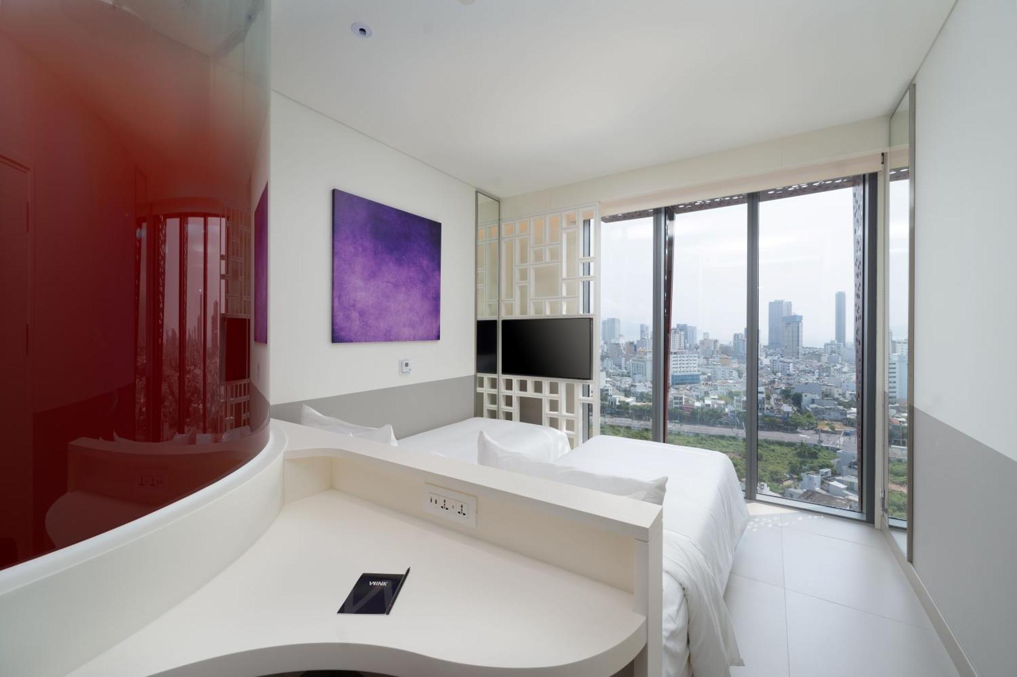 Wink Icon Riverside - Luxury - 24hrs & Rooftop Pool Bar Hotel 5*