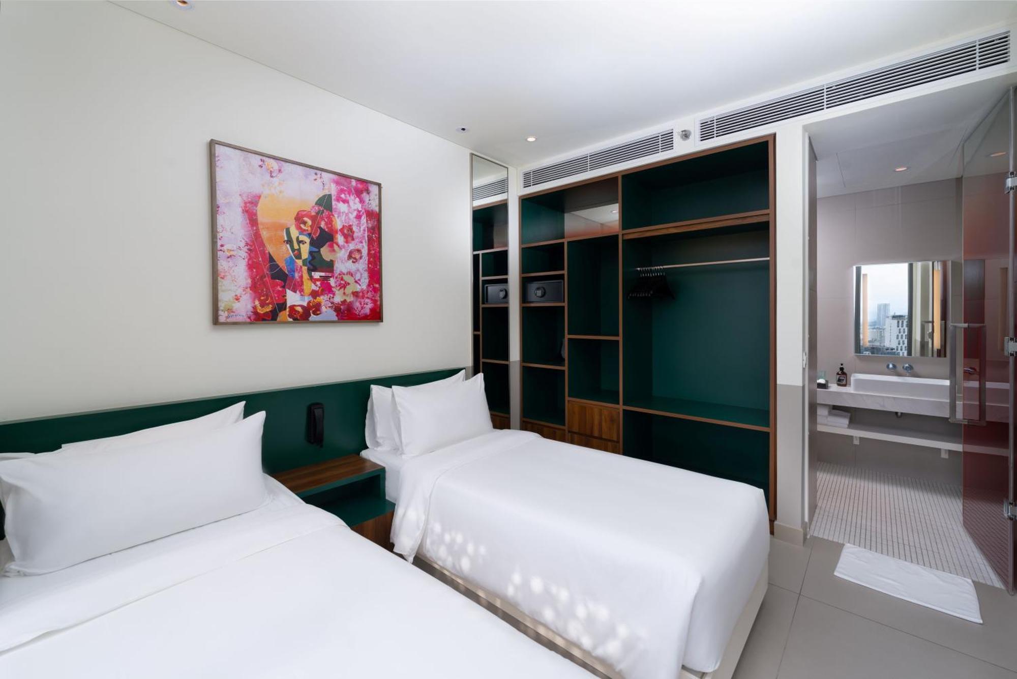 Hotel Wink Icon Riverside - Luxury - 24hrs & Rooftop Pool Bar